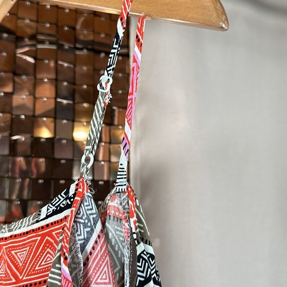 Shein Orange Pink Tan Black & Cream Print Short Sleeve Cold Shoulder Blouse Sz L - Picture 8 of 9